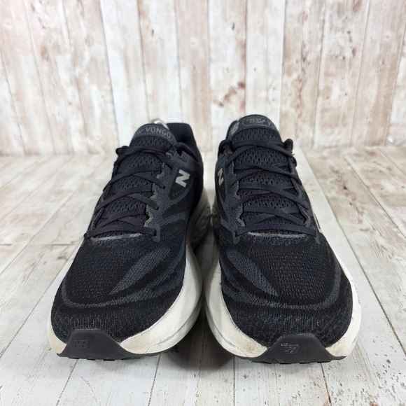 New Balance Fresh Foam X Vongo v6 Mens Running Black White WVNGOLK6 Size 9 main image 5